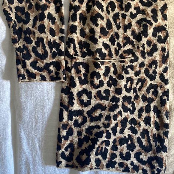 J Crew Leopard Open Cardigan Sweater size Medium - Picture 3 of 4